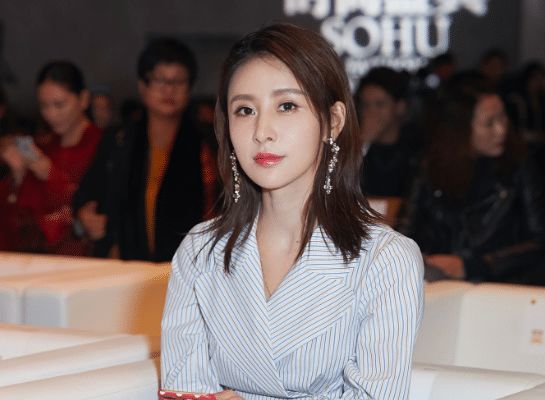 刚得到"国民媳妇"美誉,就被曝私生活混乱,如今混到无戏可拍