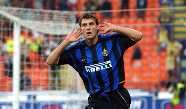 活跃在媒体间的维埃里当年是个怎样的球员?