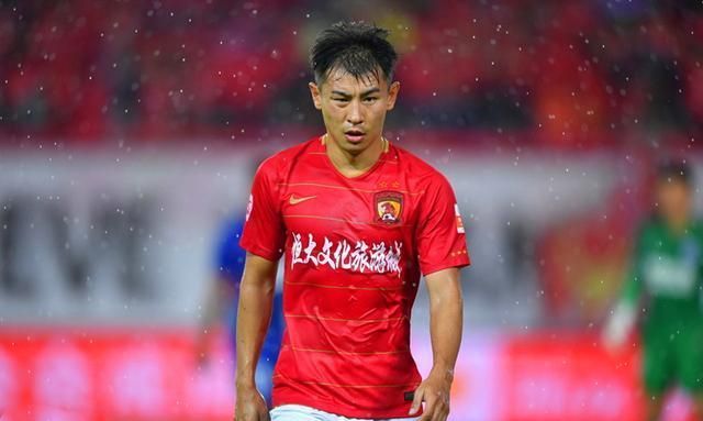 被郑智接回恒大,于汉超何去何从?大连媒体:可能还要被罚!