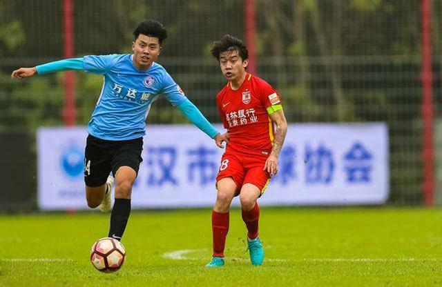 中超大连人腰部劳损久治不愈,一个吴伟就提升硬度?c队4将在练级