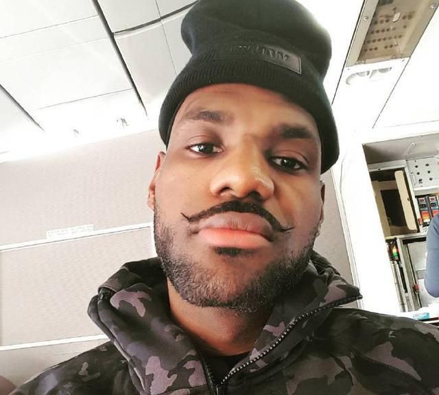 詹姆斯最憨最傻最可爱的图片