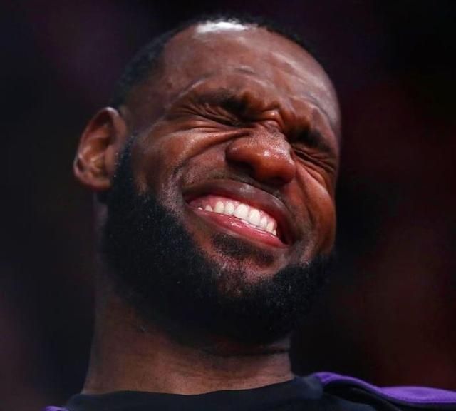 詹姆斯最憨最傻最可爱的图片