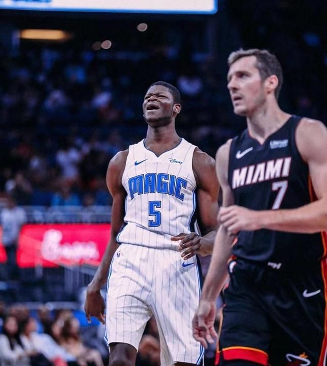 一身天赋无从施展,班巴与魔术都有问题,和平分手或能两全