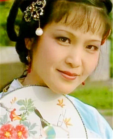 87版红楼梦中两人同演一个角色因太相似不看演员表根本不知道