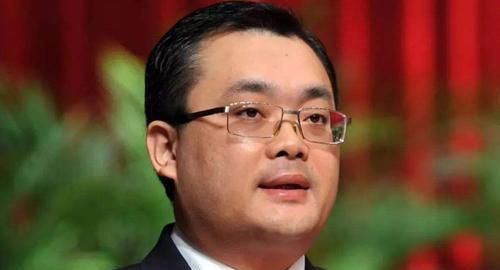 父亲为让他接班,2亿收购,儿子也变员工|富二代|曹晖|三锋_新浪网