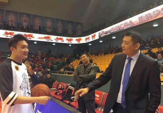 调侃丁彦雨航！经纪人睢冉又曝好消息，山东男篮有望直冲云霄吗？