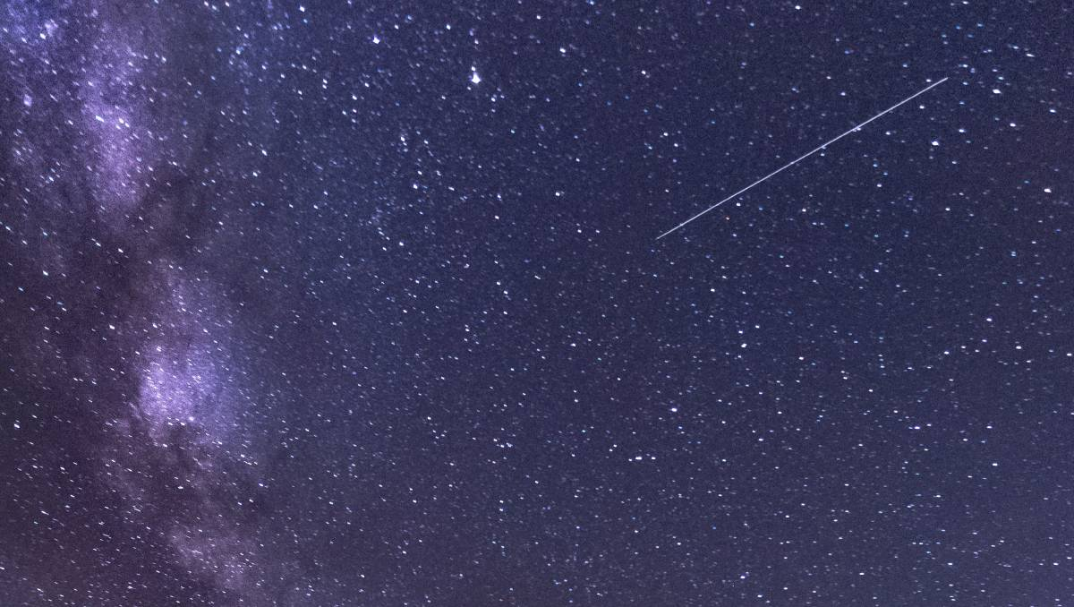 宝瓶座中找到这个水瓶,那么您就可以去定位宝瓶座η流星雨的辐射点了