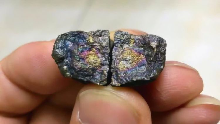 世界上最昂贵的"石头",1克价值2亿