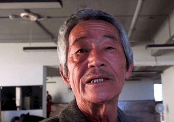 国家一级演员却无戏可拍,如今成为网红,76岁凭一句脏话爆红全国