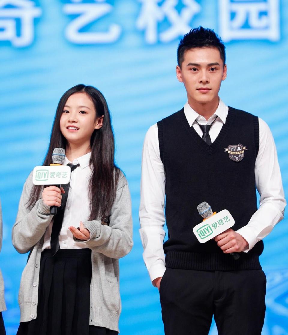 《小欢喜》她演乔英子,穿外套配牛仔短裤,简直帅到