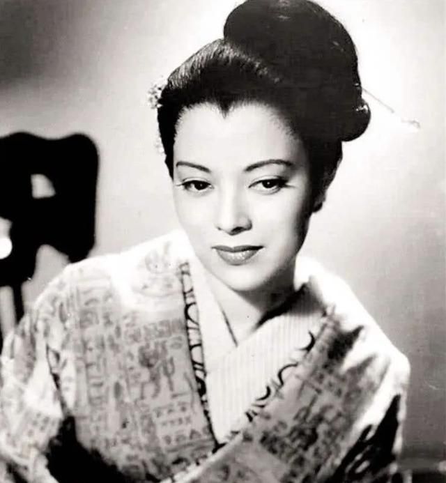 这个女汉奸在枪决前才发现是个日本人