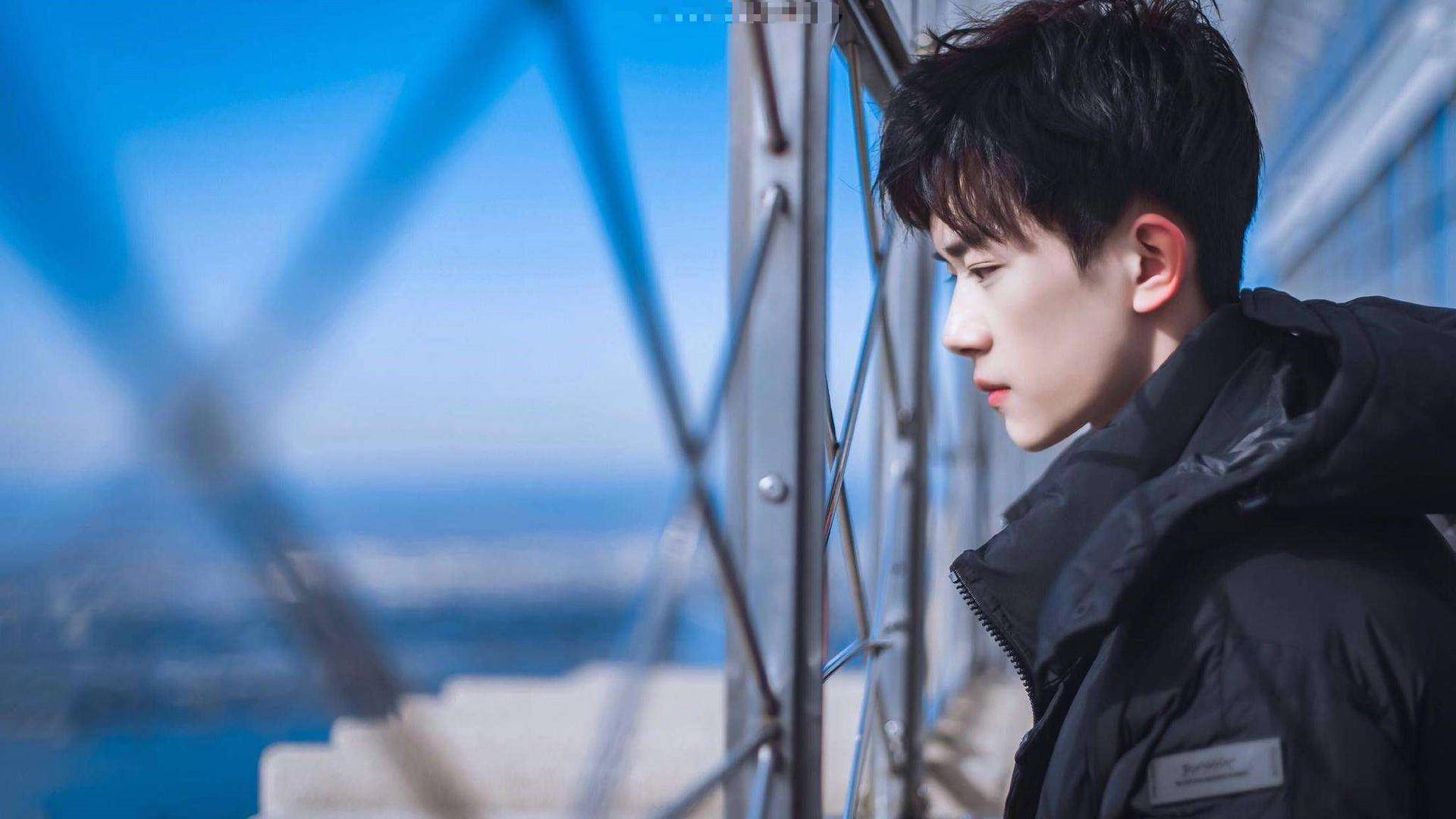 易烊千玺原创应援曲在妈妈生日时上线,现已达七十余首