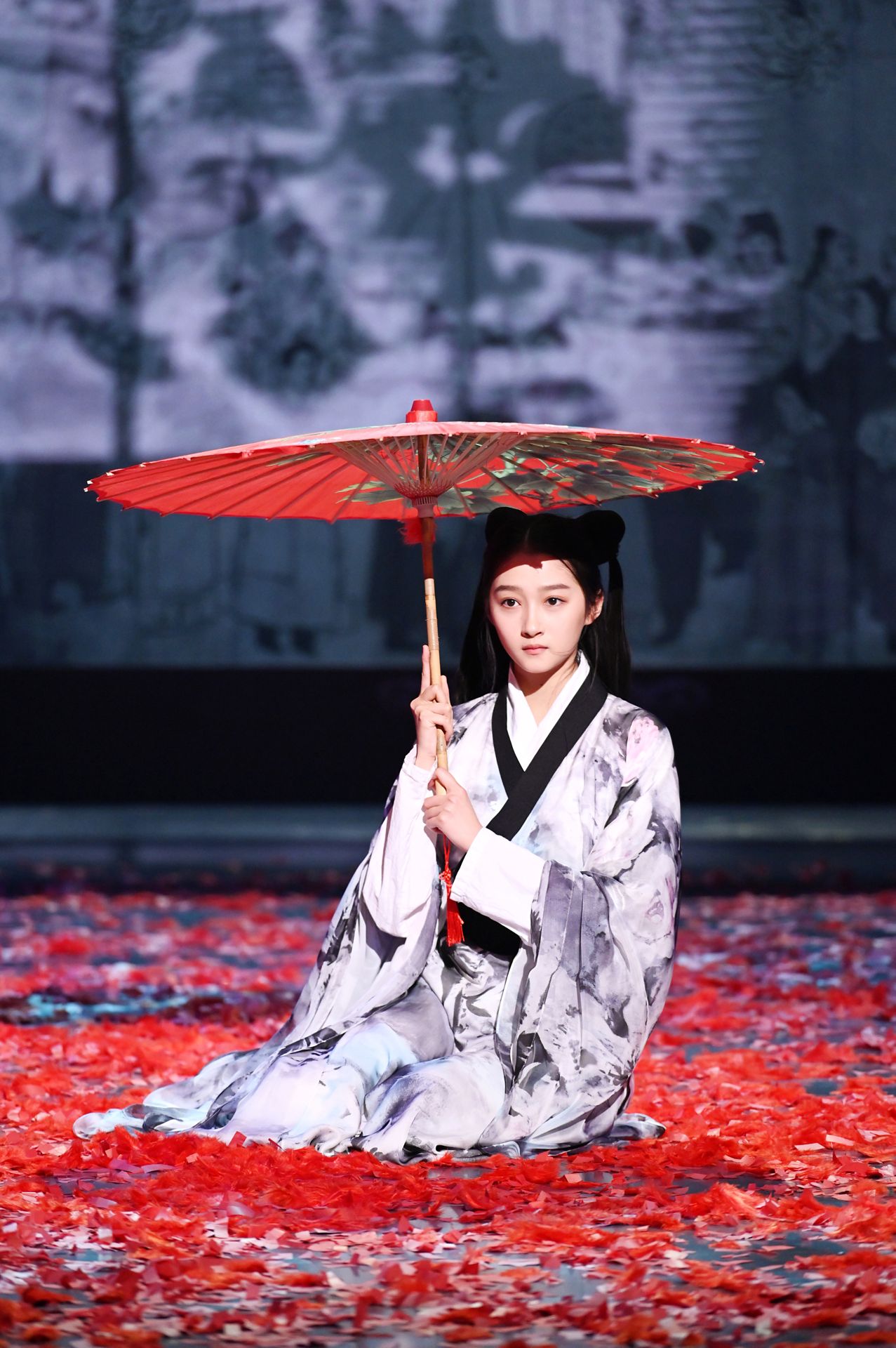 长公主穿古装太美了,越来越期待关晓彤出演古装片咯