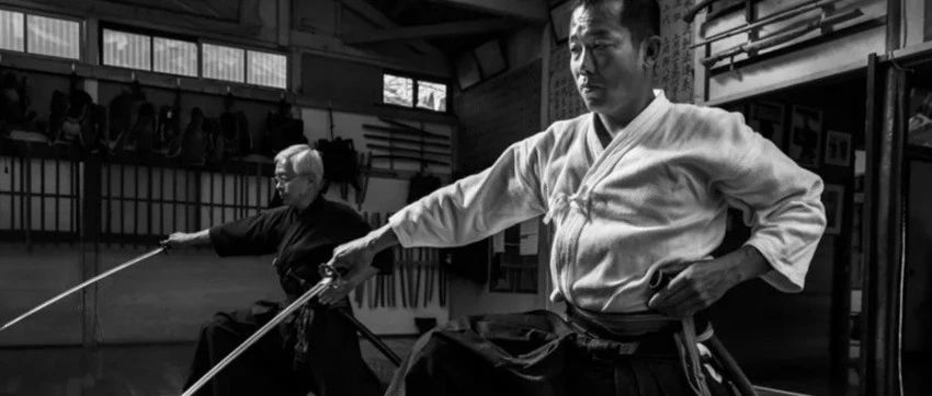 日本武士刀是如何演变的?为何被誉为武士精神的载体?|德川家康|镰仓_新浪新闻