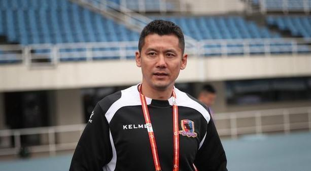 中国留洋第一人:退役12年换4份工作,今46岁家庭幸福!