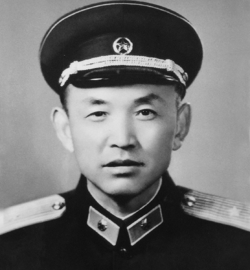 抗美援朝时,这位开国少将首创一种战术,彭老总号召全军学习