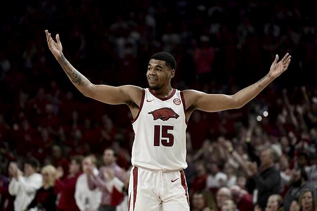 阿肯色大学后卫梅森-琼斯宣布参加今年nba选秀