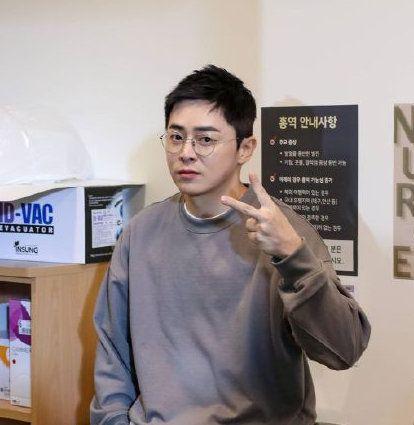 40岁韩国男星曹政奭开心宣告即将当爸,妻子预产期在夏天