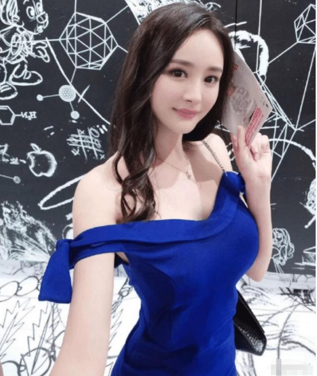 杨幂我们都知道,她也是一位非常完美的女神,无论是在气质还是实力方面