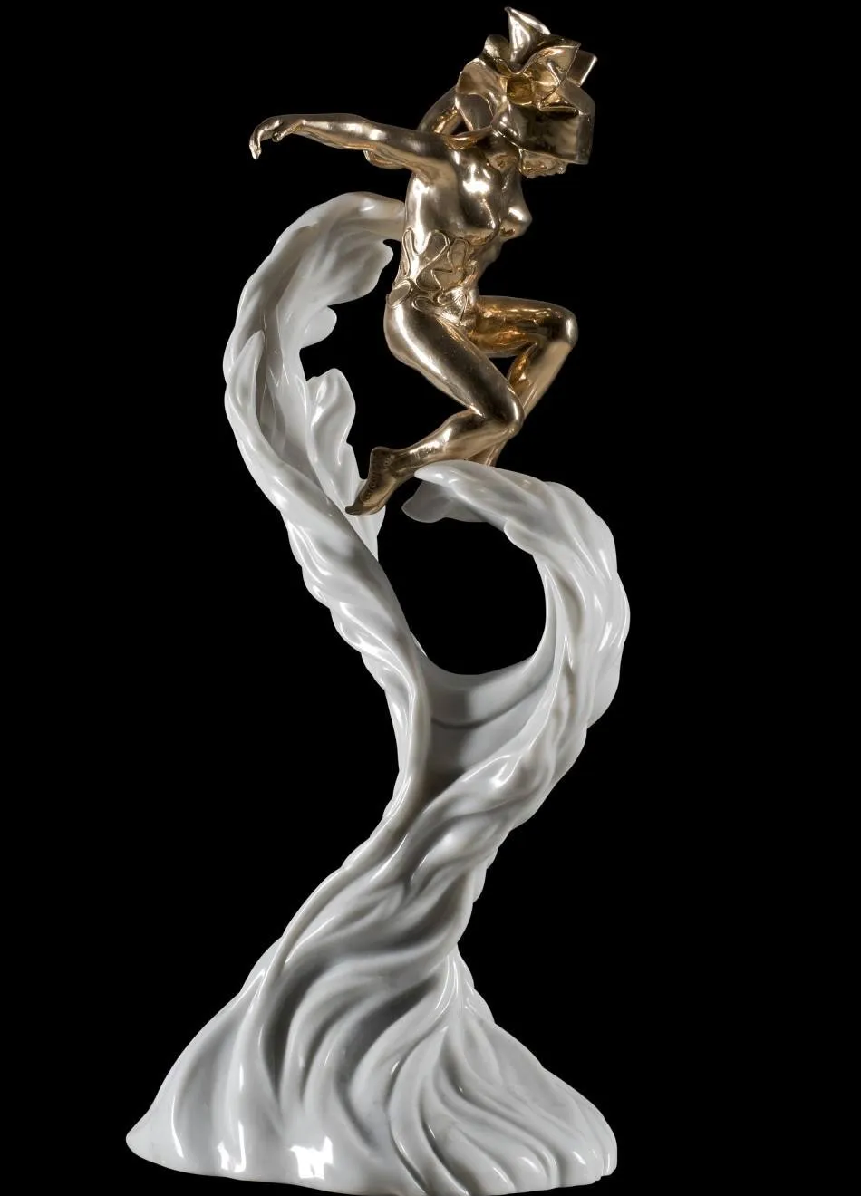 艺术家anna chromy雕塑作品欣赏——心怀创造的圣火