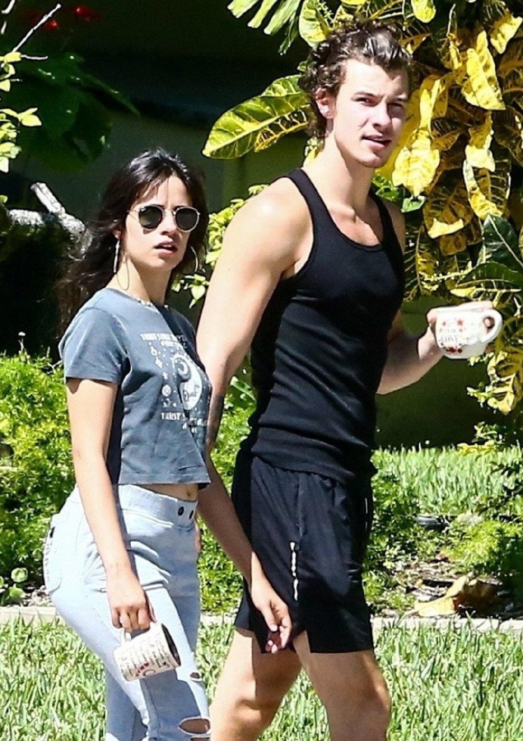 萌德和卡妹约会照曝光一个留起小胡子一个居然长胖了