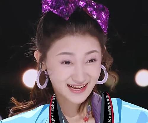 孙如云称"自己跟黄子韬长得像"时,谁注意韬韬的反应?实力圈粉