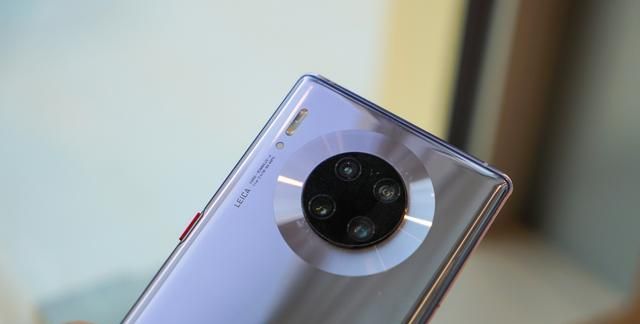 华为mate30系列最高24期免息!五一换机一部到位