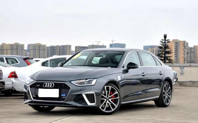 2020款奥迪a4l,外观和内饰值50万,实际上新车30.58万起