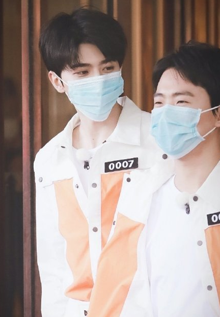 奔跑吧郭麒麟蔡徐坤组cp大林被小葵吓成表情包太皮了