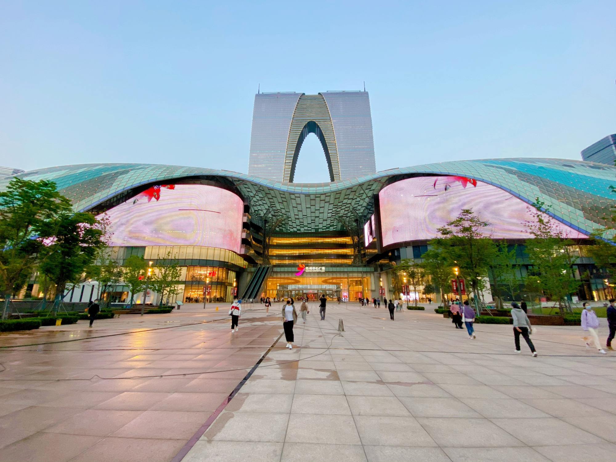 苏州被戏称为大秋裤的地标性建筑有着世界第一门的美誉