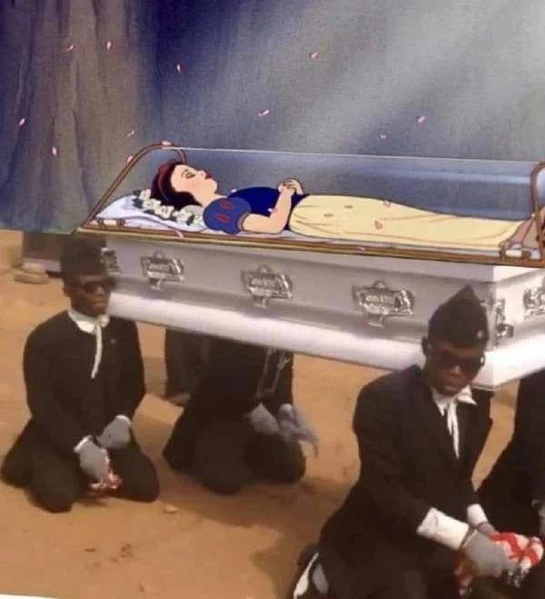 超火的"黑人抬棺"小哥:疫情过去之后,我们要涨价啦!