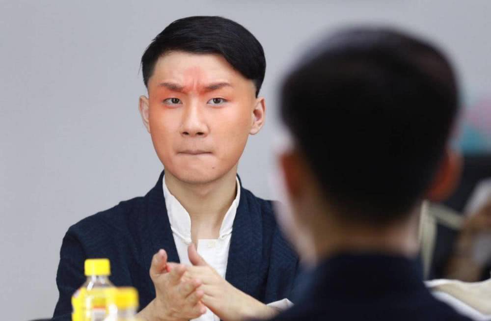 德云社派出三位大将助阵孟鹤堂烧饼提前锁定喜剧人冠军