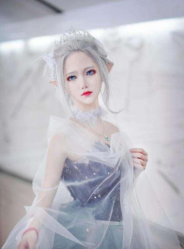 3位二次元冰公主cos难度都很大,神还原是意外