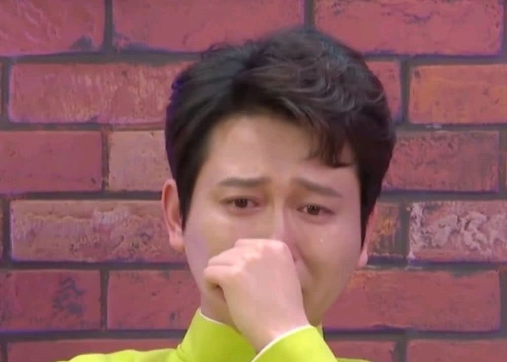 烧饼落泪是硬汉柔情堂主落泪梨花带雨喜剧人决赛确实好哭