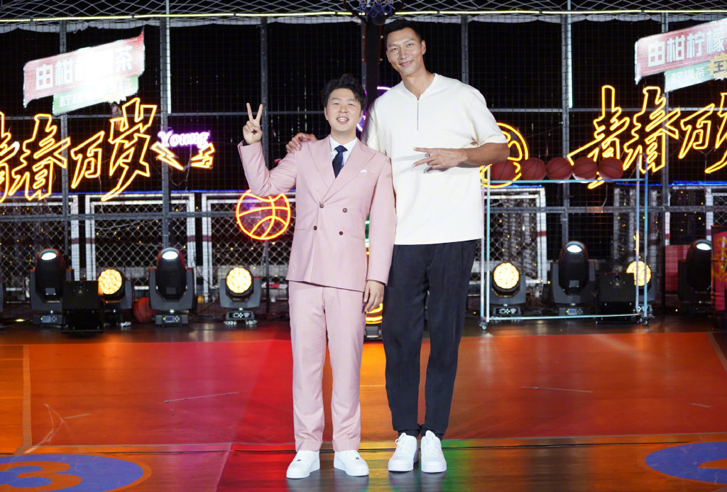 赵睿三下乡,郭艾伦街拍,林书豪连线espn,易建联去湖南!