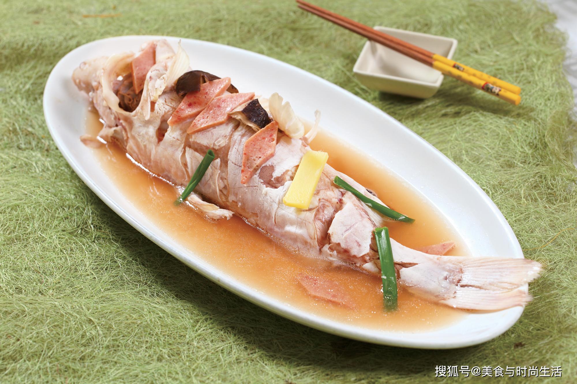 清蒸江团是四川乐山传统名菜,这就教你做,鱼肉鲜嫩无比