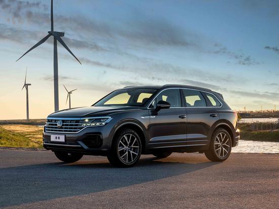 这价格都赶超宝马x5了!大众途锐3.0t新车型上市,售价71.88万
