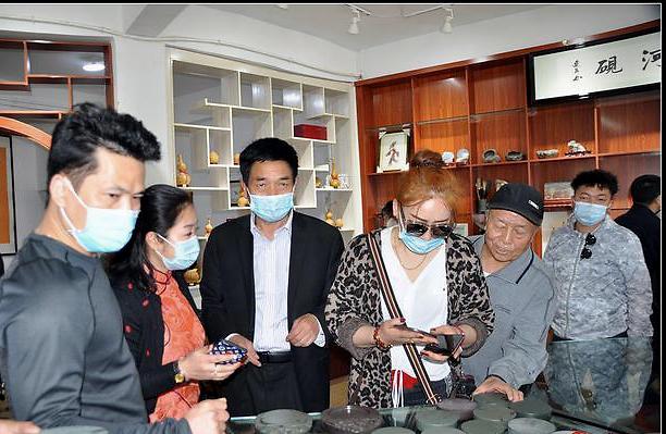 天下陇商携优秀企业家赴临夏参观考察洽谈项目