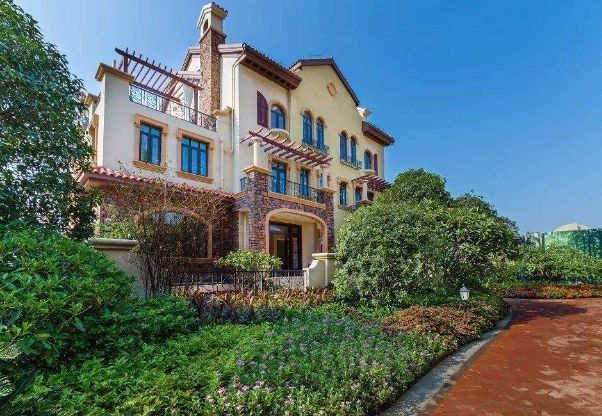 中国最豪华"空城",上百套海景别墅被搁置十年,却没有人敢住