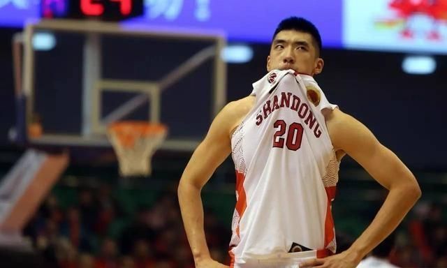 3项数据近4年新高!山东男篮内线悍将回应主帅巩晓彬执教严苛