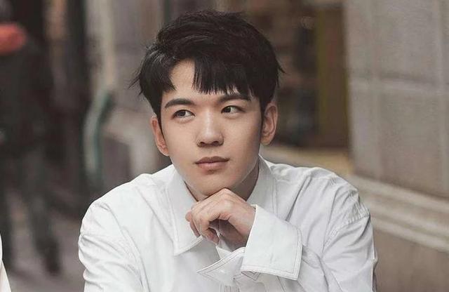 何炅和谢娜的接班人轮流上快乐大本营湖南卫视竞争激烈
