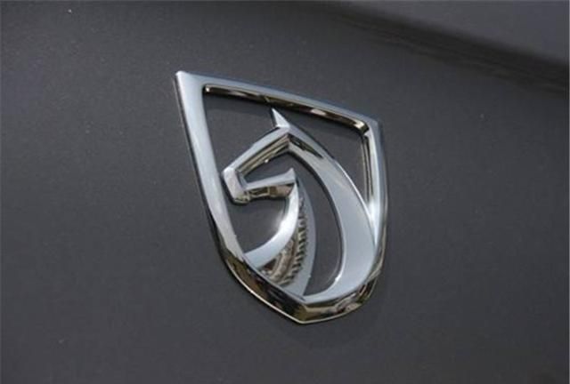 公认的5大最丑车标第1个像十字架第5个竟像是猪鼻子