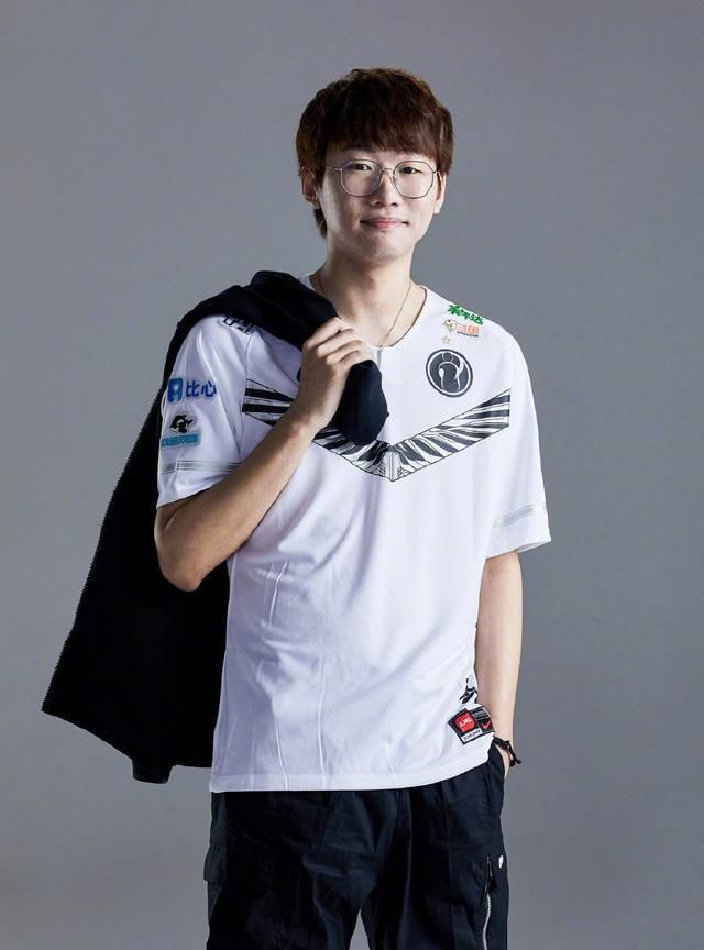 宁王要二婚了,发博自省再立flag,小乐言点赞