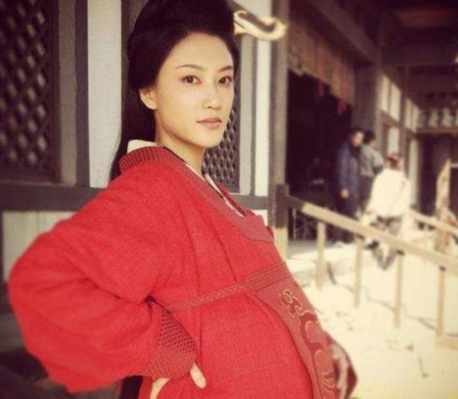 古装剧中"怀孕"的女星,前3位都是演的,最后一位却是真怀孕!
