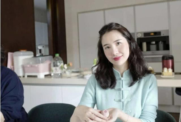 知情人士爆料蒋凡婚姻状况堪忧决定等孩子过完生日就与原配离婚