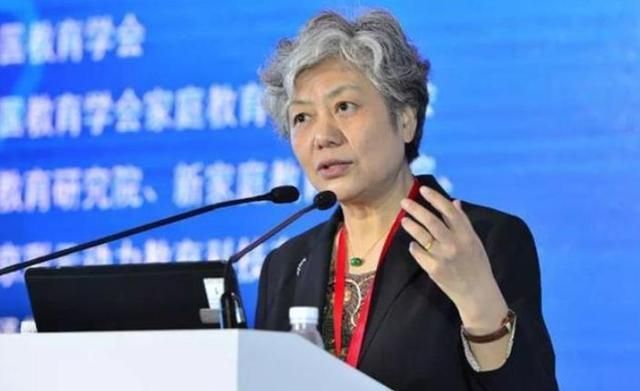 李玫瑾:对孩子的教育来讲,父母首先要做到"三不惯两不管"