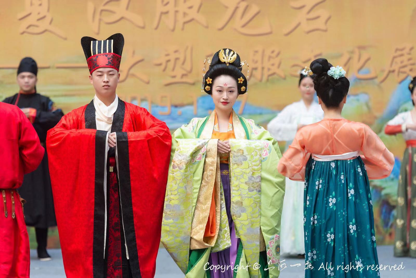 古代平民穿的衣服是汉服吗？现在复兴汉服的人有穿这种样式吗？|陌上桑|汉服|下裙_新浪新闻