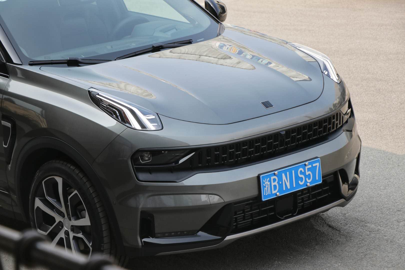 运动质感出众品质对标豪华车领克05上市起售1758万