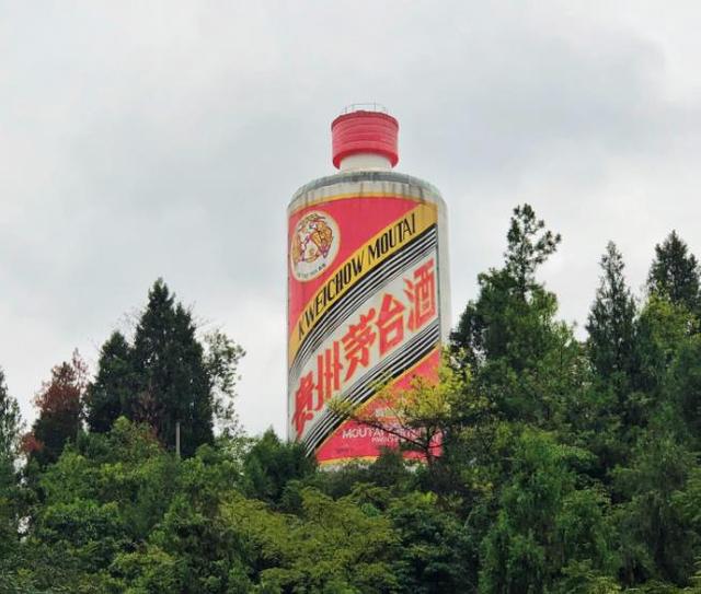 茅台酒厂最"贵"的墙,收藏了388瓶酒,总价值已经上亿