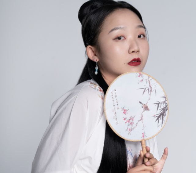 有种"整容"叫辣目洋子瘦了,穿上汉服后,确定不是杨贵妃穿越